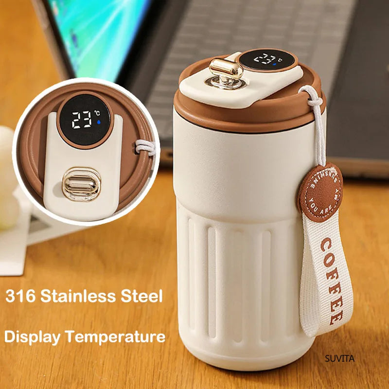 Mug thermique inox EUROVEXA - vue lifestyle bureau