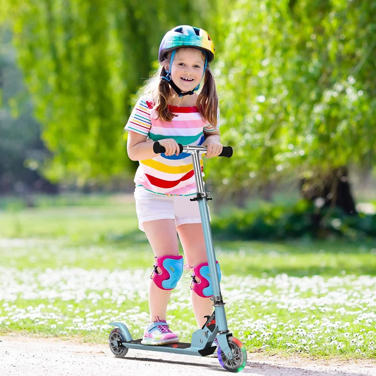 Trottinette Enfant Pliable avec Lumières LED - Hauteur Réglable et Design Coloré pour des Balades Amusantes en Toute Sécurité